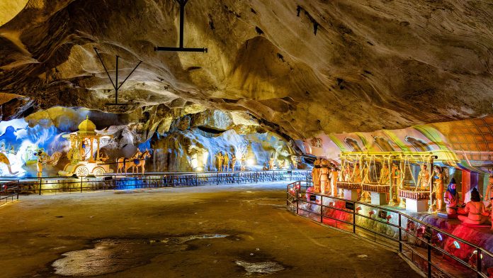 Batu Caves: Timings, Entry Fee, Getting There, And What To See ...